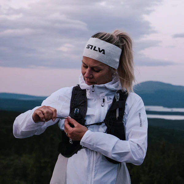 Strive-5-Vest-BlackF.webp