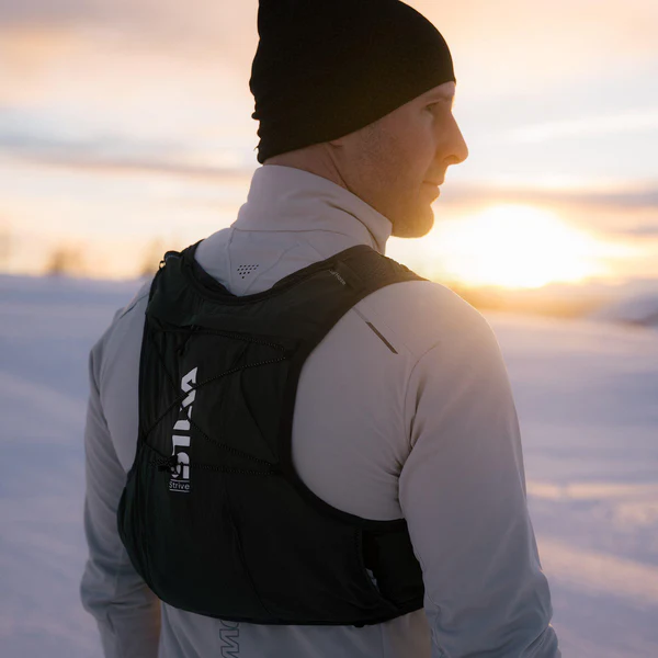 Strive-10-Vest-BlackF.webp